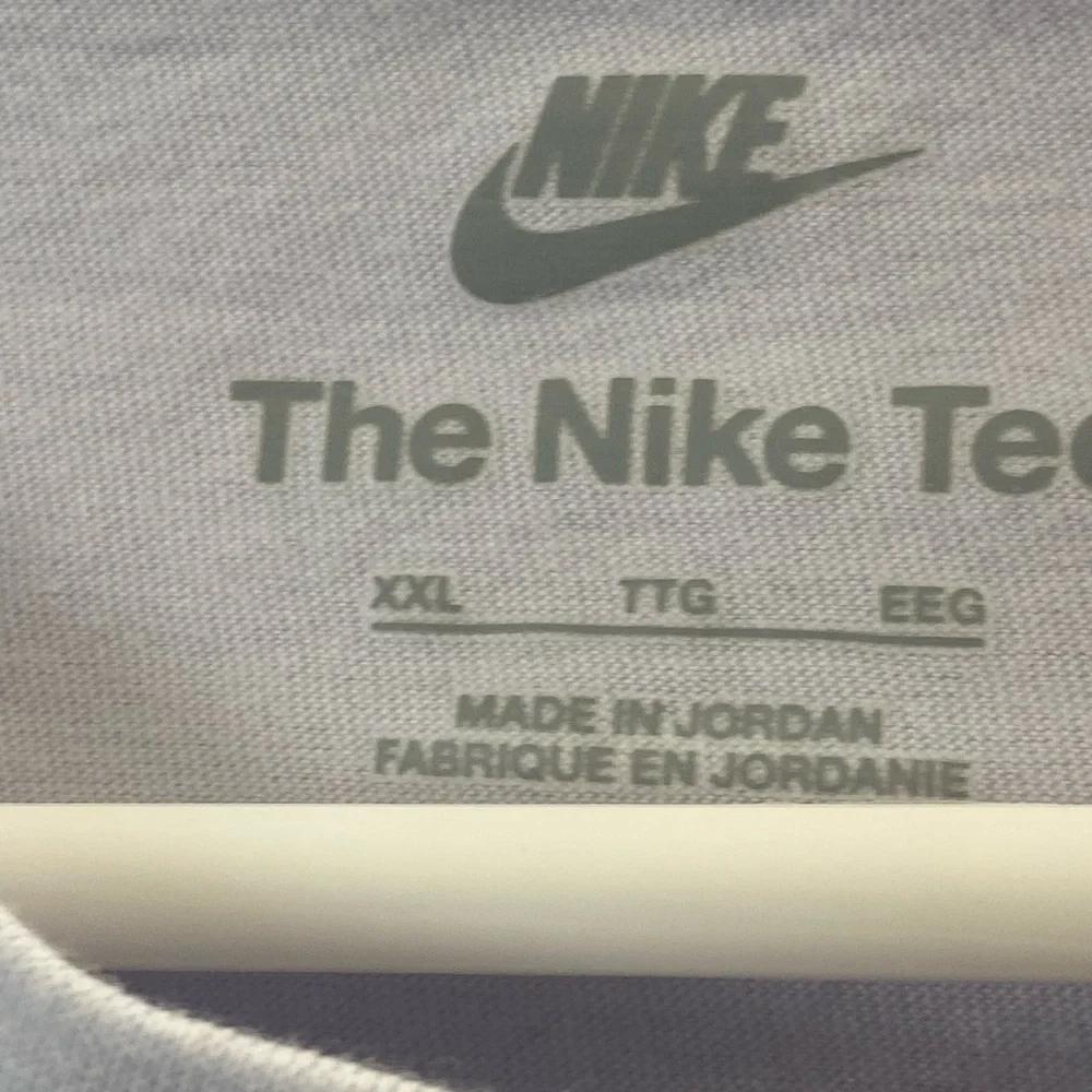 Nike The Nike Tee Men's lavender T-Shirt size XXL